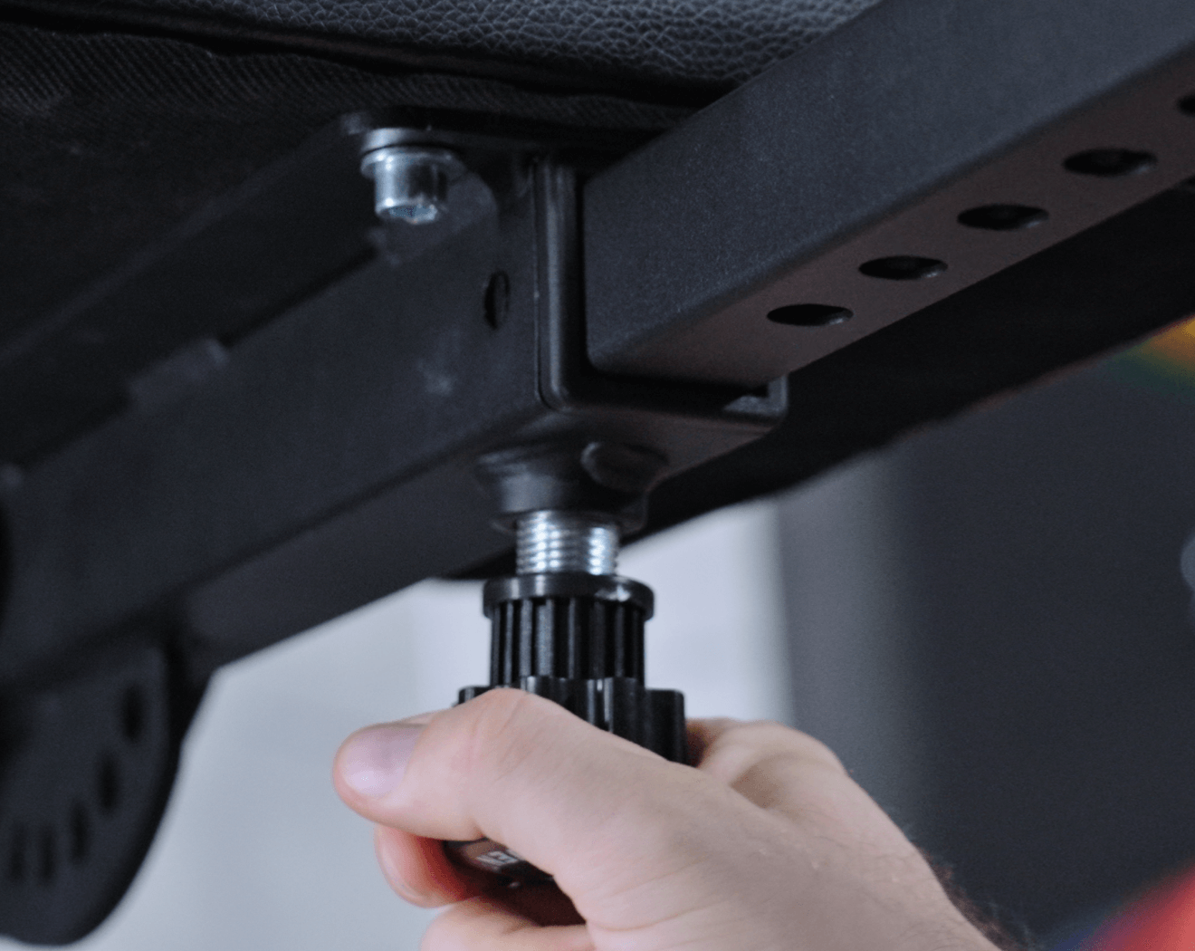 Quick-Change Pop-Pin Adjustment