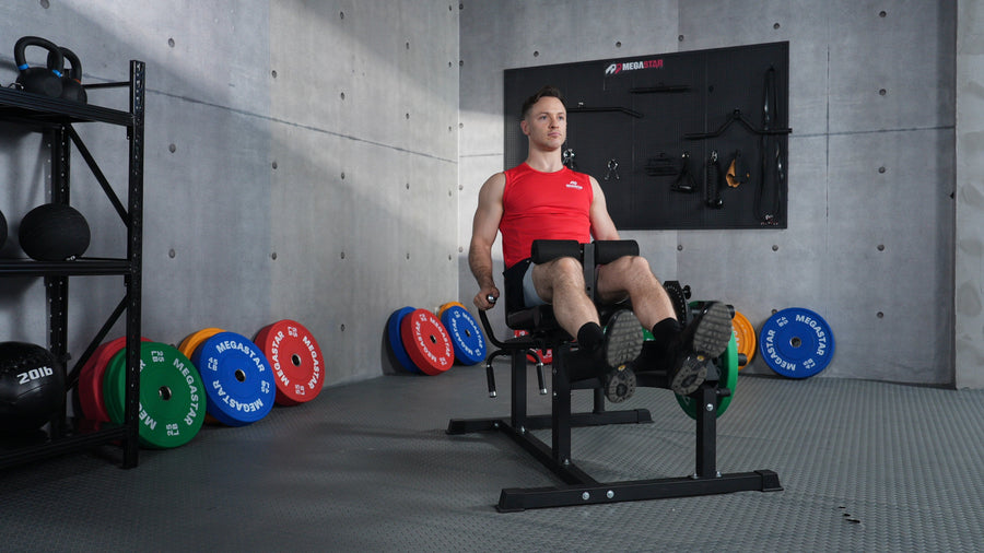 Leg Extension vs Leg Curl: What's the Difference