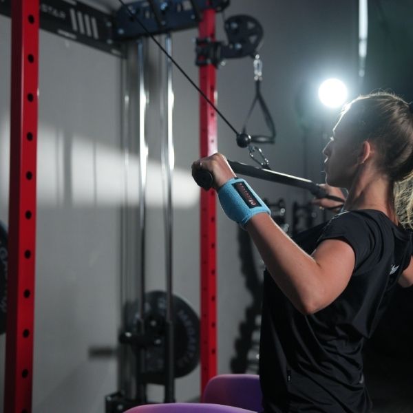 Lat Pulldown vs Seated Row: What Builds Your Back Better