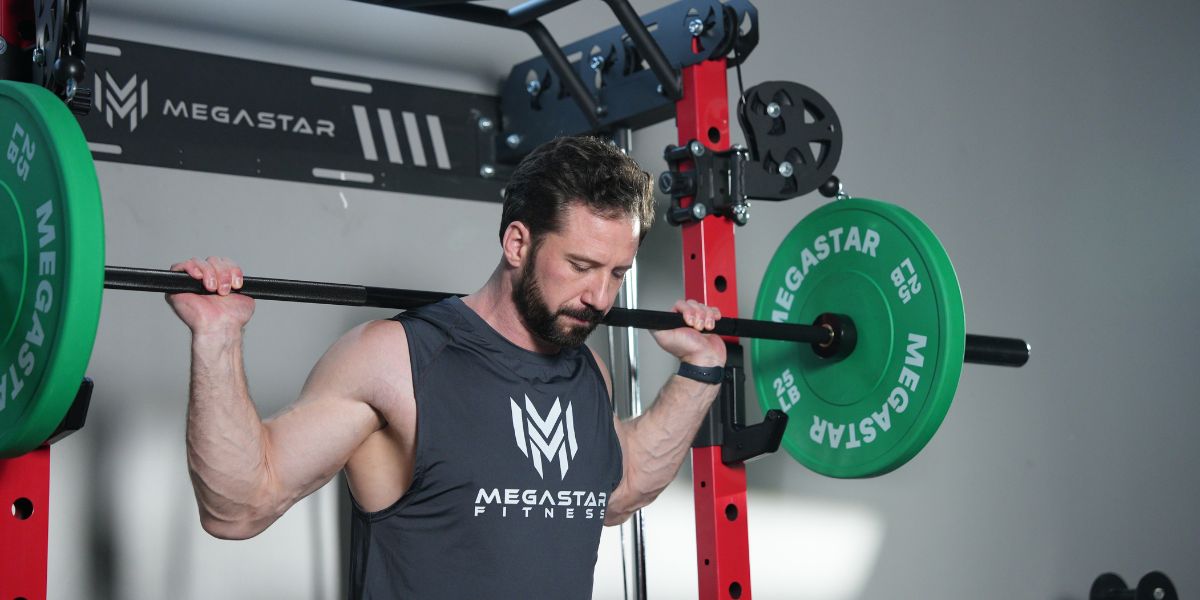 Smith Machine vs. Barbell Squats: Key Benefits Explained