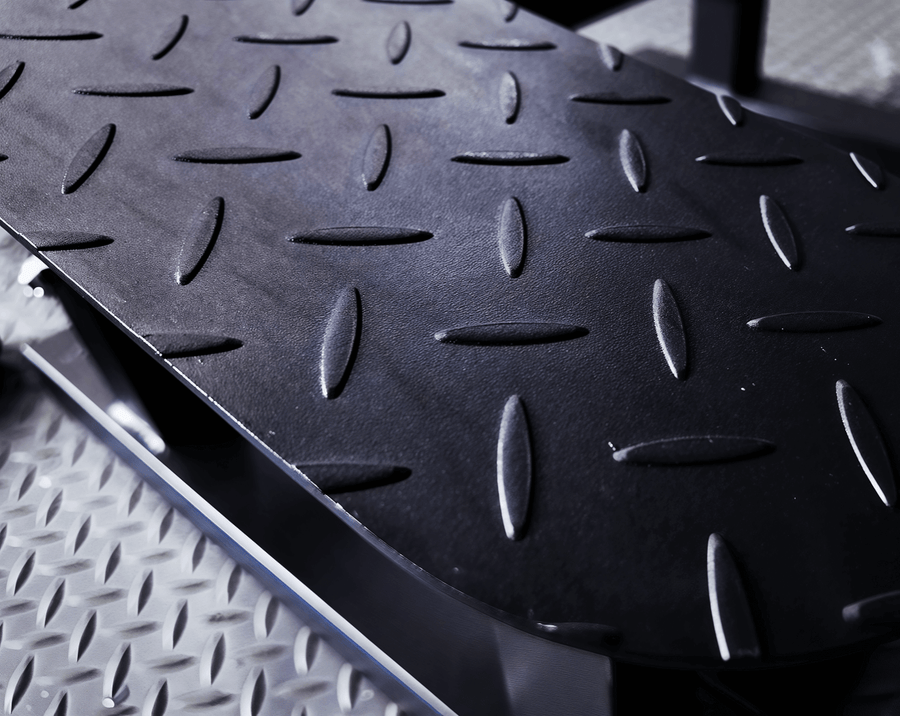 Spacious Diamond-Plated Footplates