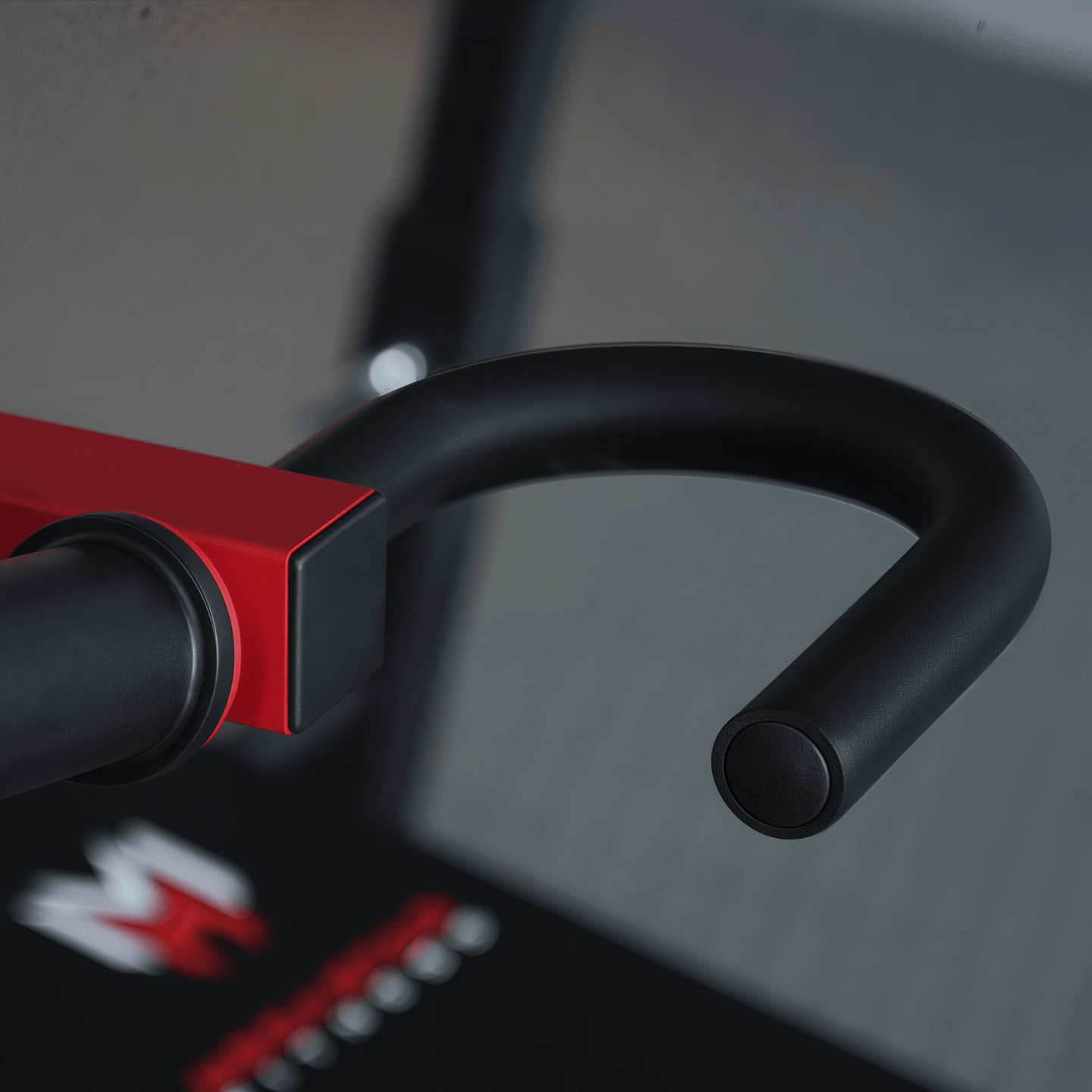 Dual Grip Handles for More Body Types